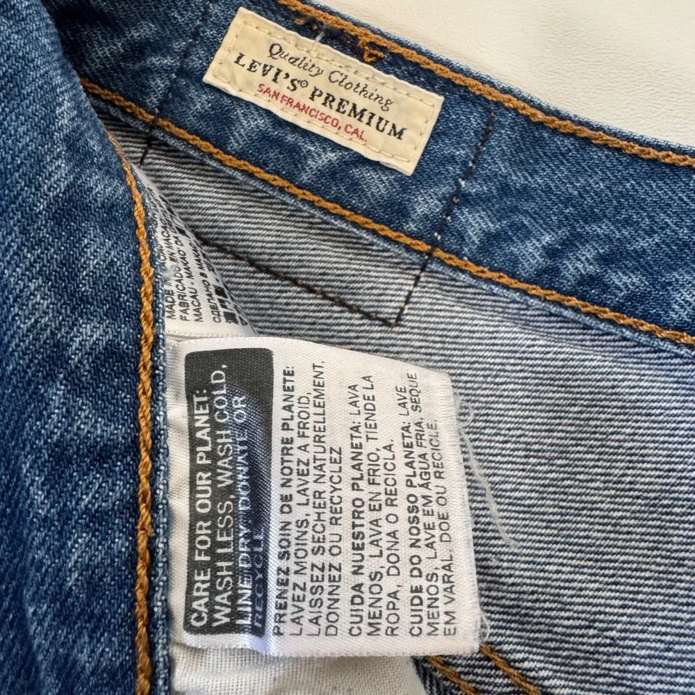 Levis Premium 501 Original Distressed Denim Shorts Medium Wash Blue W28 - Picture 3 of 7